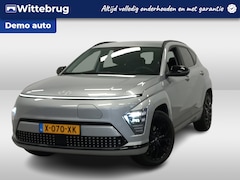 Hyundai Kona Electric - Comfort Smart 65.4 kWh BLACK PACK | NAVIGATIE | 19 INCH VELGEN | DEMOVOORDEEL |