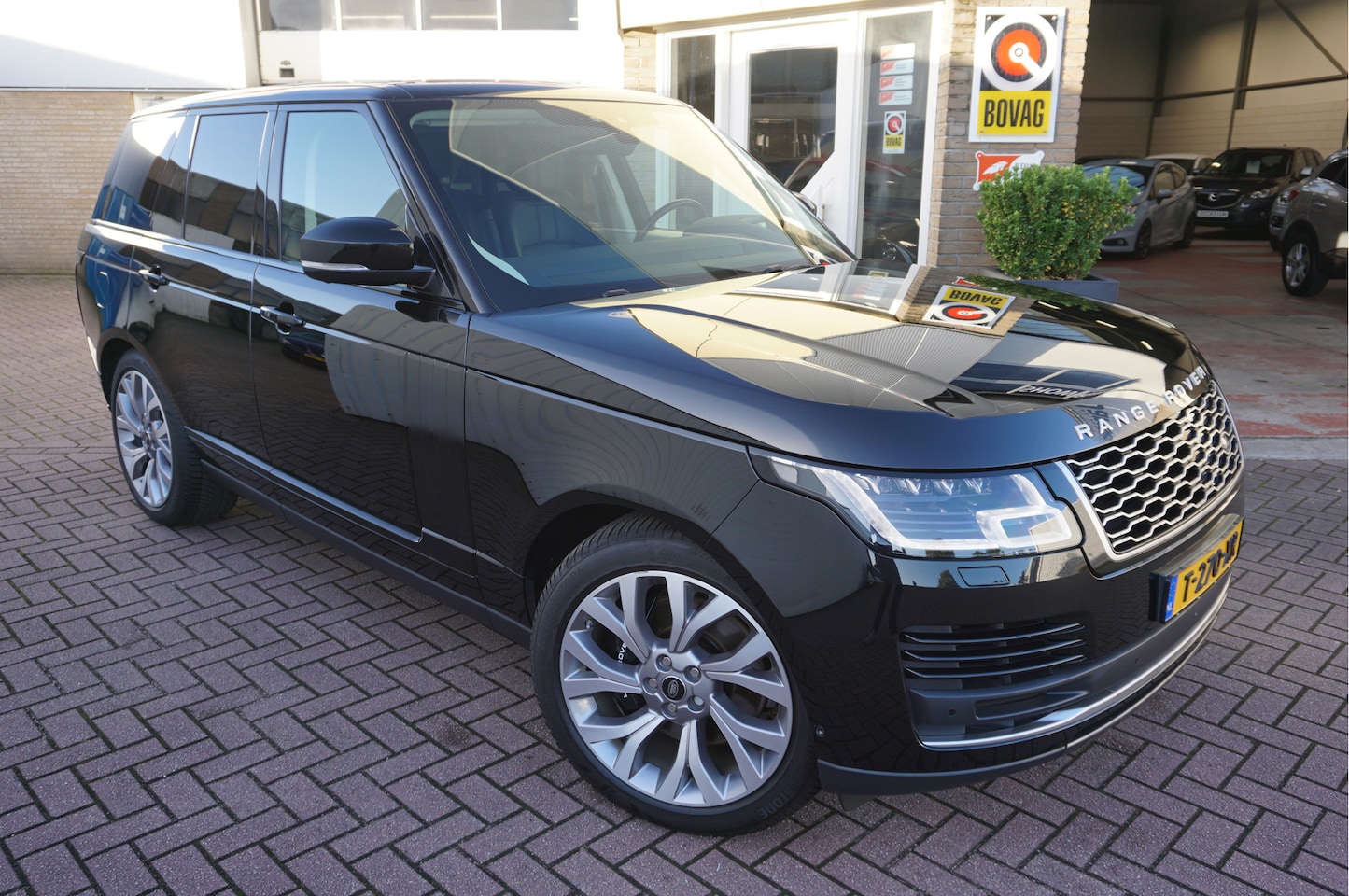 Land Rover Range Rover - 2.0 P400e Vogue 2.0 P400e Vogue - AutoWereld.nl