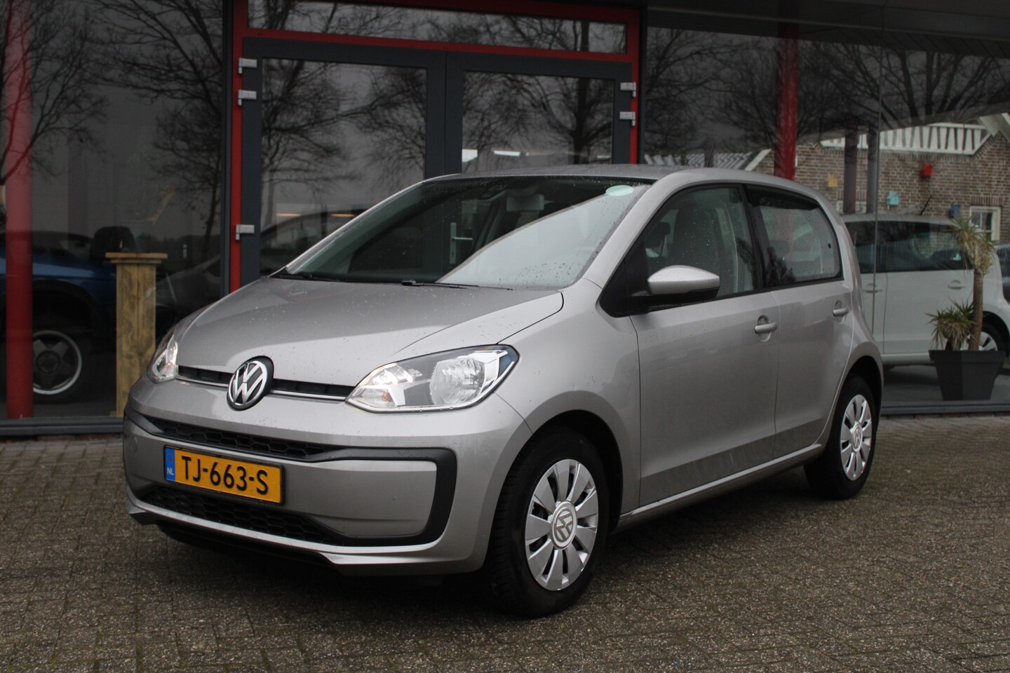 Volkswagen Up! - 1.0 BMT move up! 1.0 BMT move up! - AutoWereld.nl