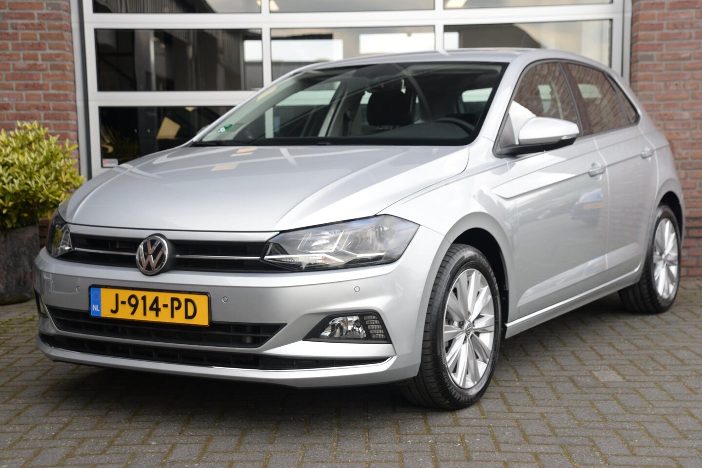 Volkswagen Polo - 1.0 TSI Highline | Navigatie | Adap. Cruise | Orig. NL | - AutoWereld.nl