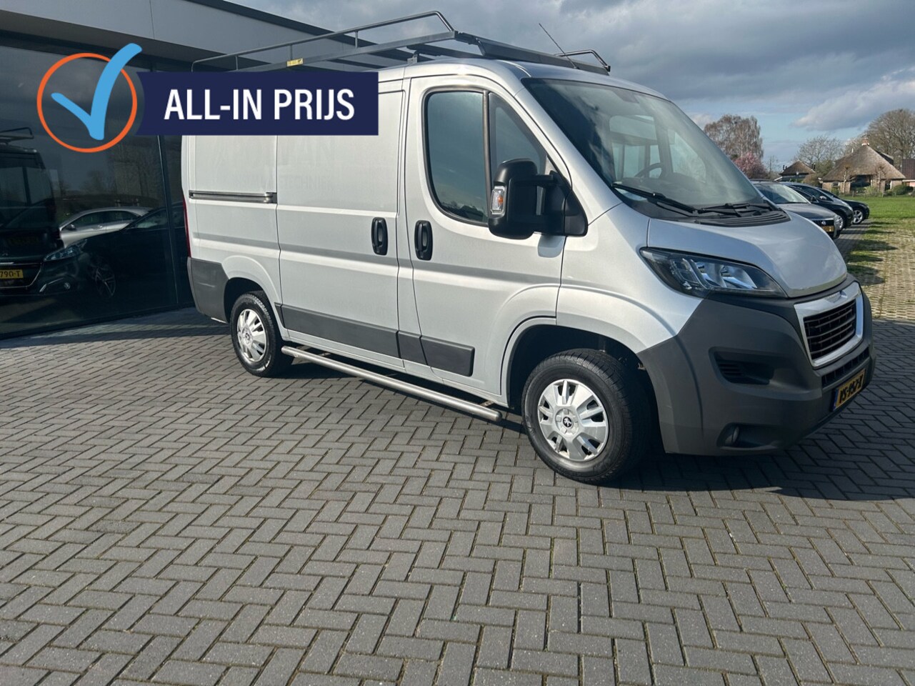 Peugeot Boxer - 330 2.2 HDI L1H2 XT 330 2.2 HDI L1H2 XT - AutoWereld.nl