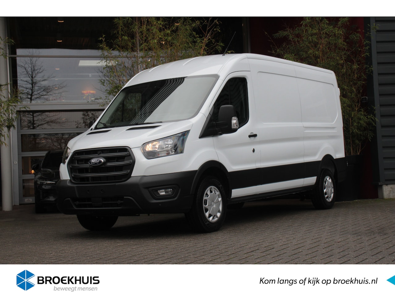 Ford Transit - 350 L3H2 Bestelauto Trend E6.2 130pk FWD | 12 inch touchscreen | Trekhaak | Safety & Comfo - AutoWereld.nl