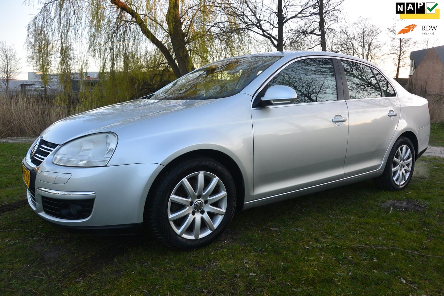 Volkswagen Jetta - 1.4 TSI Comfortline*airco*cruise*2de eigenaar - AutoWereld.nl