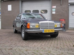 Mercedes-Benz 200-280 (W123) - 280 CE