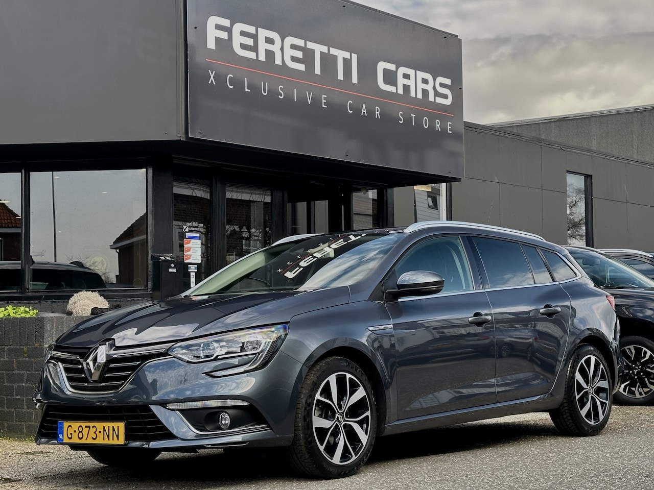 Renault Mégane Estate - 1.5 BLUE dCi AUT7 BOSE LEDER NAVI AIRCO PARK-ASSIST LED LMV PDC - AutoWereld.nl