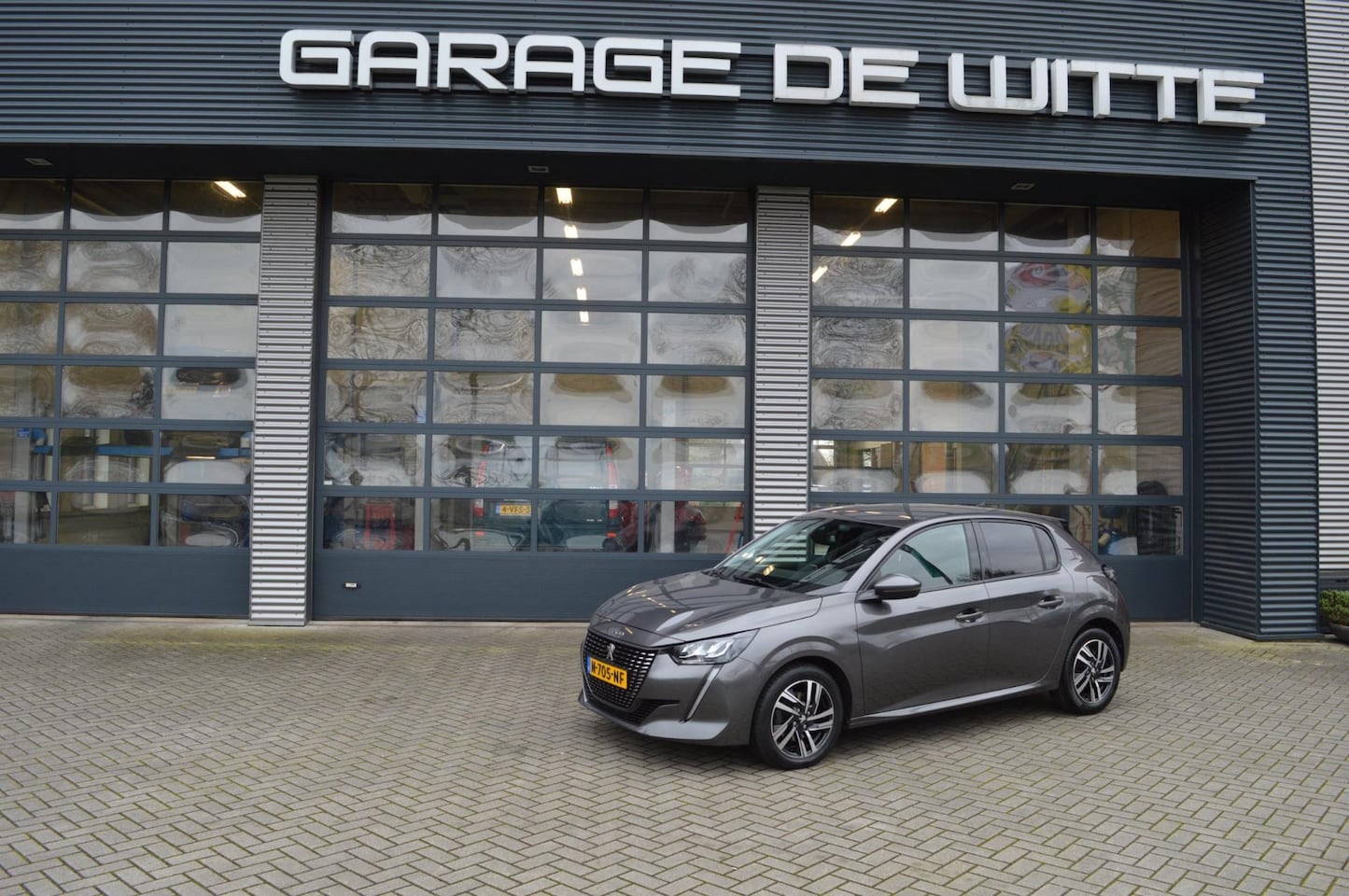 Peugeot 208 - 1.2 PureTech Allure Pack automaat - AutoWereld.nl