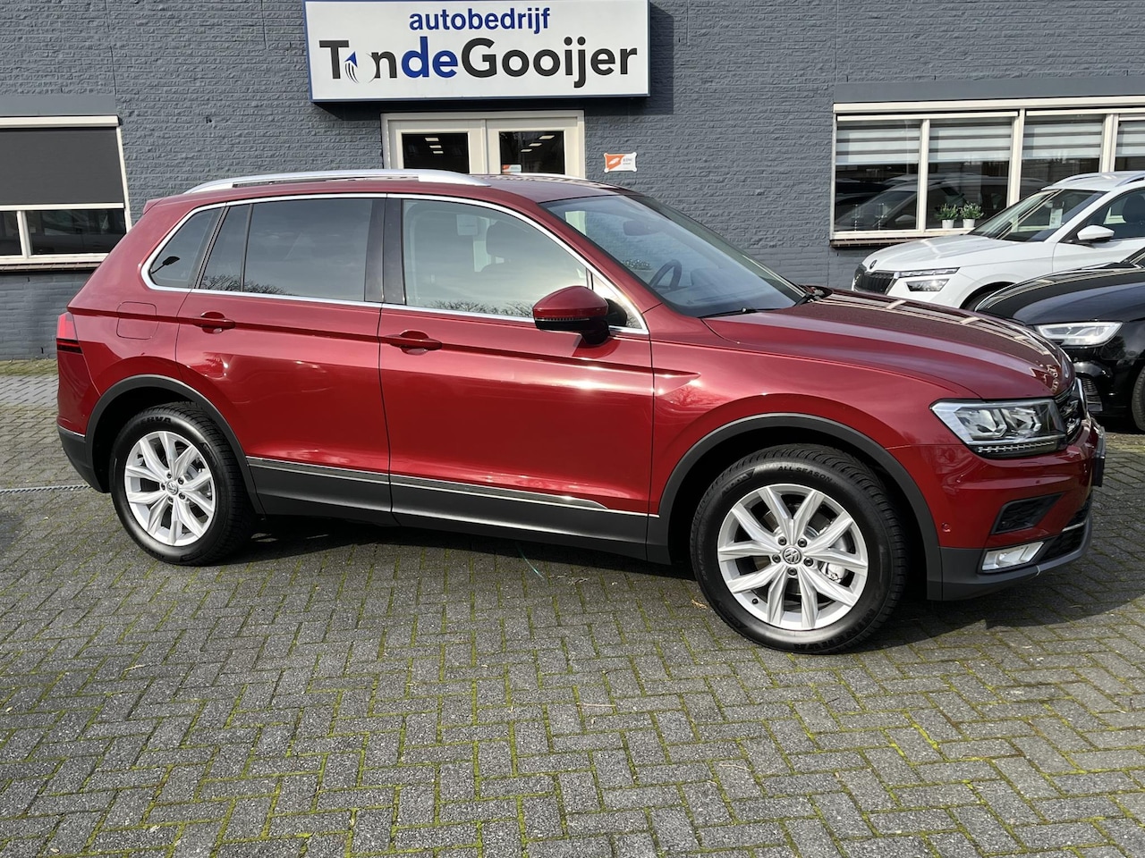 Volkswagen Tiguan - 1.4 TSi DSG 4Motion Highline | NAV. | CAMERA | EL. TREKHAAK | ERGO ACTIVE | - AutoWereld.nl