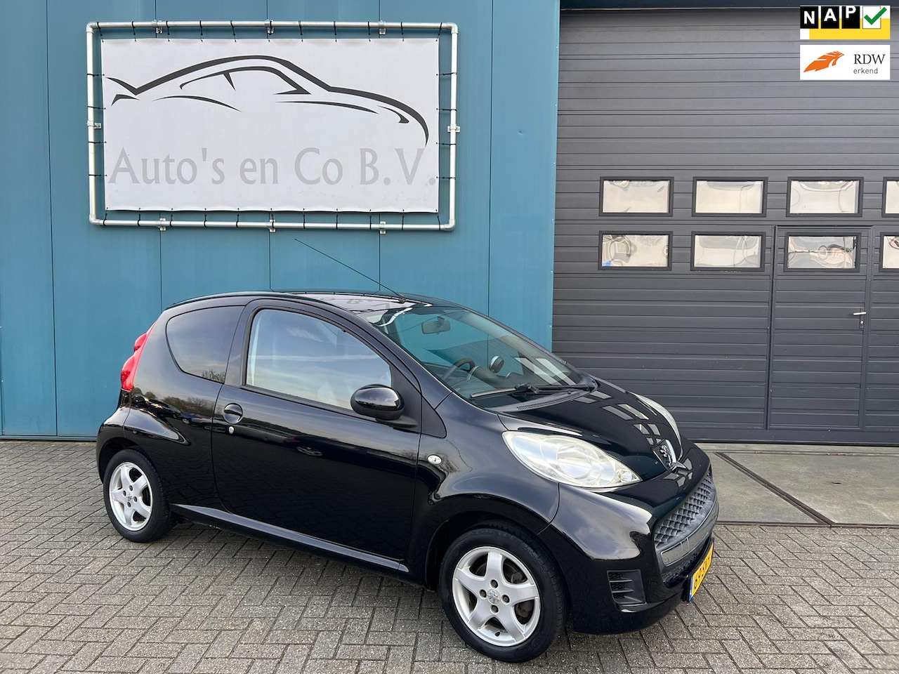 Peugeot 107 - 1.0-12V Urban Move Airco Leder/Alcantara int Lm velgen Stuurbekr Incl nw Apk 03-2025 - AutoWereld.nl