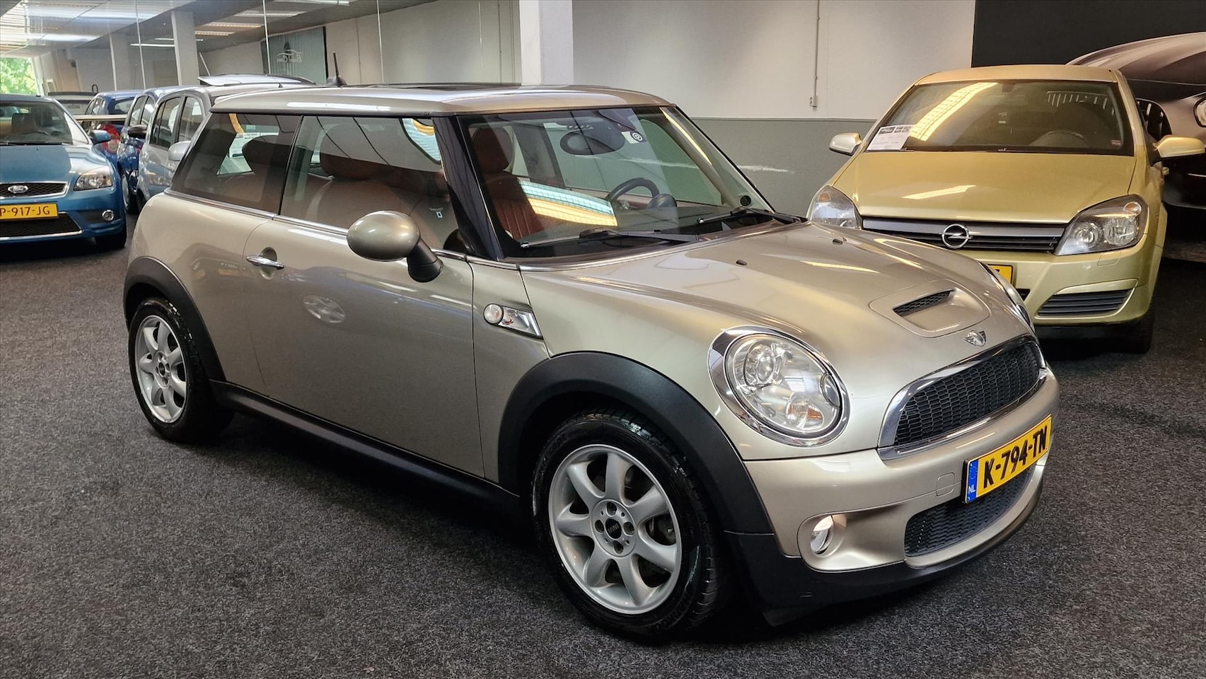 MINI Cooper S - 1.6 16V Automaat,Panorama,leder,navi.Vol Opties.hele grote beurt pas. - AutoWereld.nl