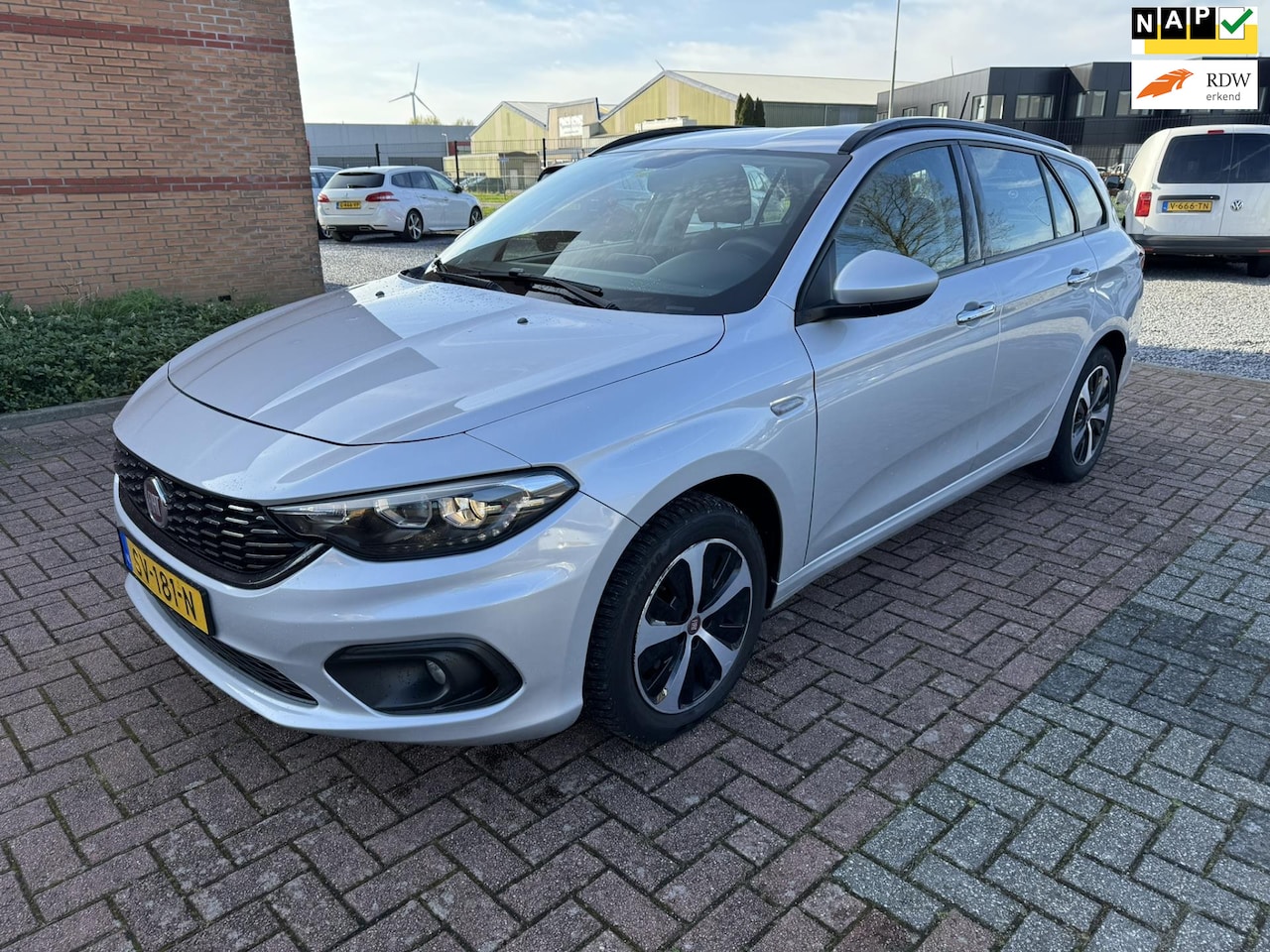 Fiat Tipo Stationwagon - 1.6 MultiJet 16v Business 1.6 MultiJet 16v Business - AutoWereld.nl