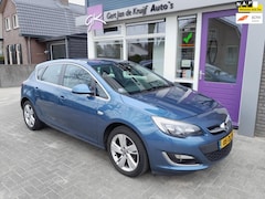 Opel Astra - 1.4 Turbo Cosmo NL Auto