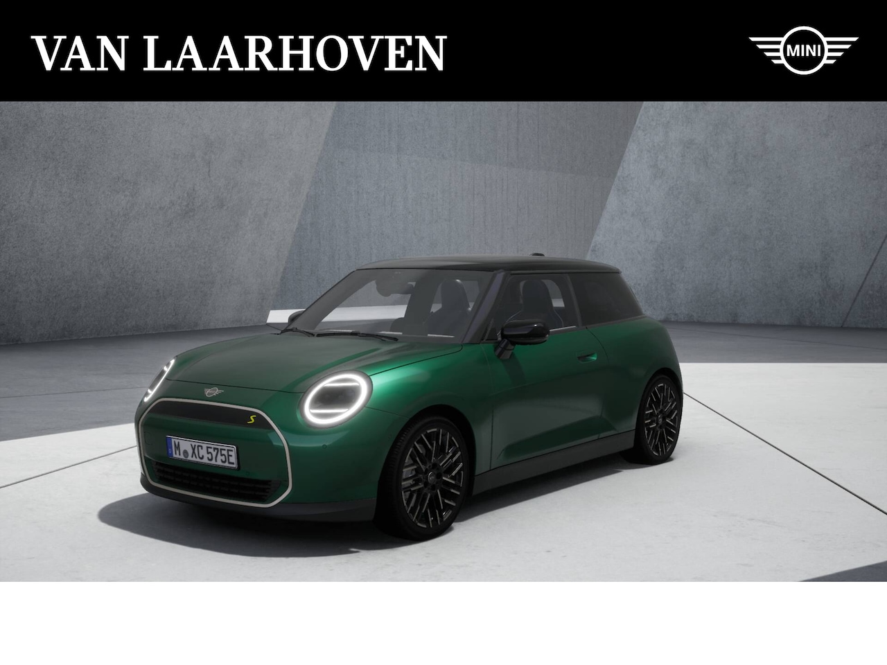 MINI Cooper - SE Favoured 54.2 kWh / Panoramadak / JCW Sportstoelen / Head-Up / Parking Assistant / LED - AutoWereld.nl