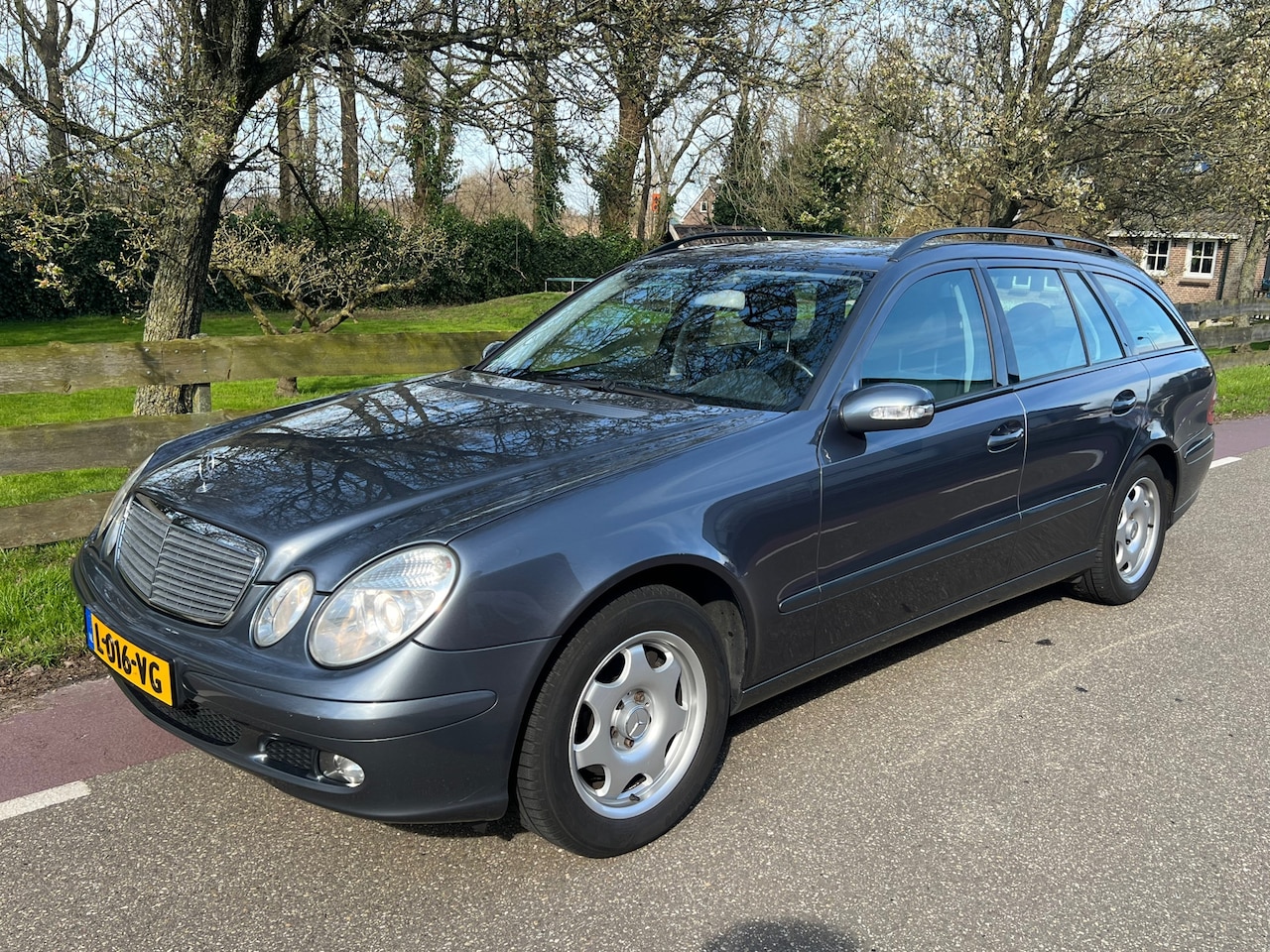 Mercedes-Benz E-klasse Combi - 200 K. Avantgarde Youngtimer - AutoWereld.nl