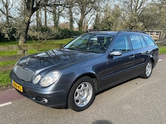 Mercedes-Benz E-klasse Combi - 200 K. Avantgarde Youngtimer