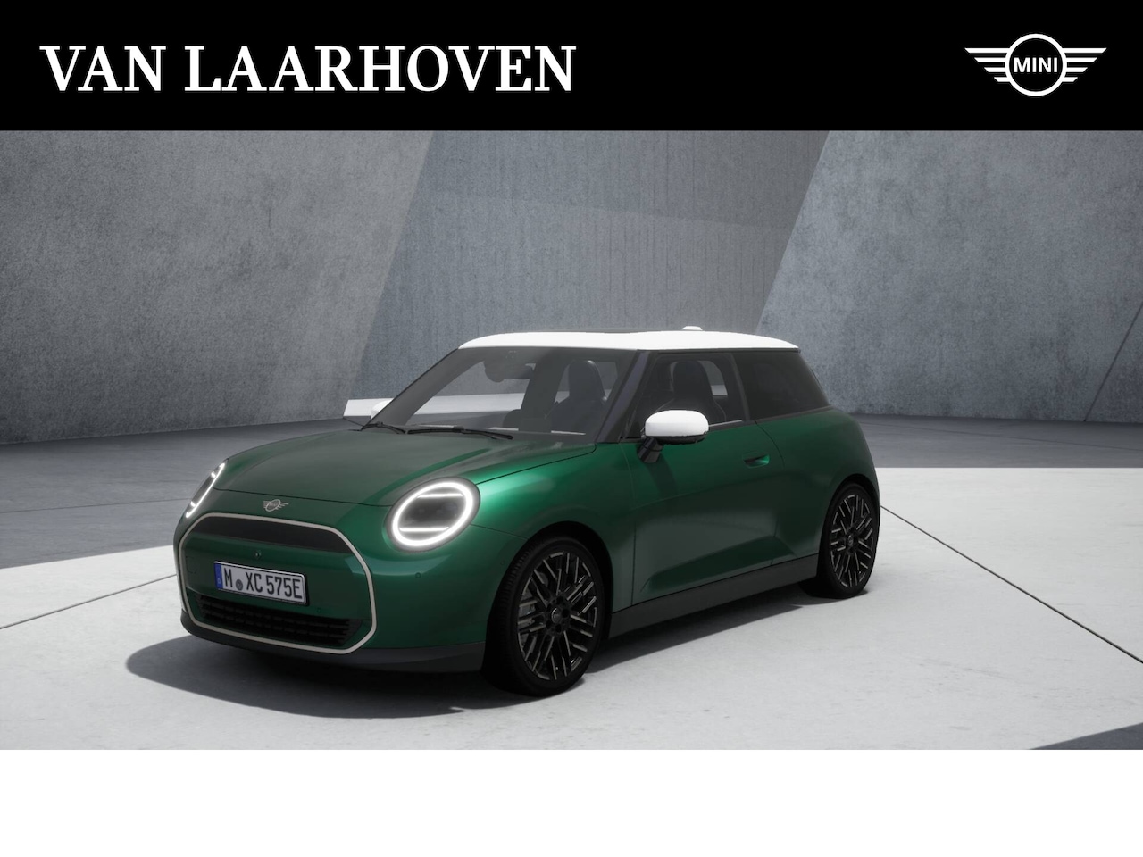 MINI Cooper - Hatchback E Favoured 40.7 kWh / Panoramadak / Parking Assistant Plus / JCW Sportstoelen / - AutoWereld.nl