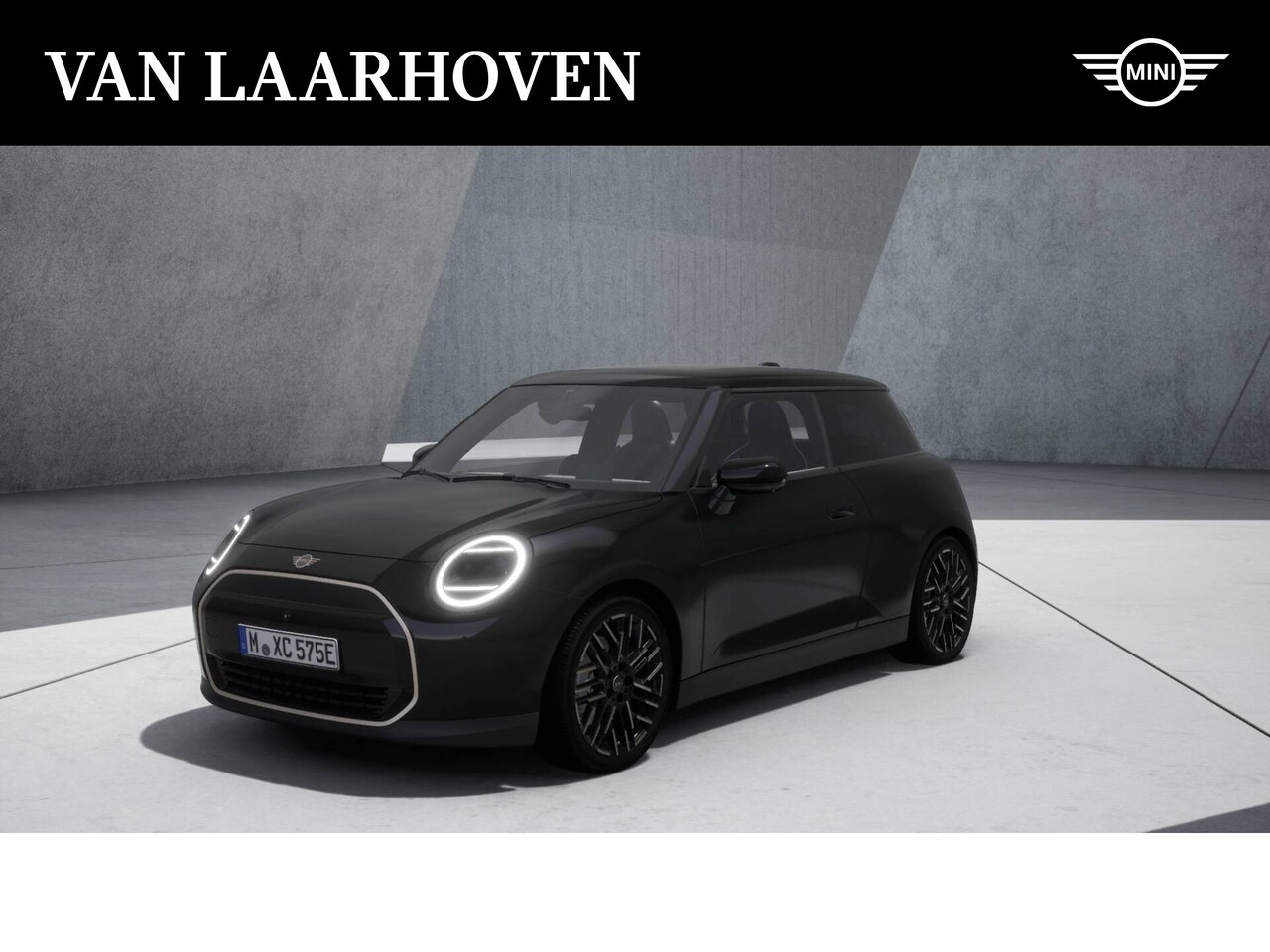 MINI Cooper - Hatchback E Favoured 40.7 kWh / Panoramadak / Parking Assistant Plus / JCW Sportstoelen / - AutoWereld.nl