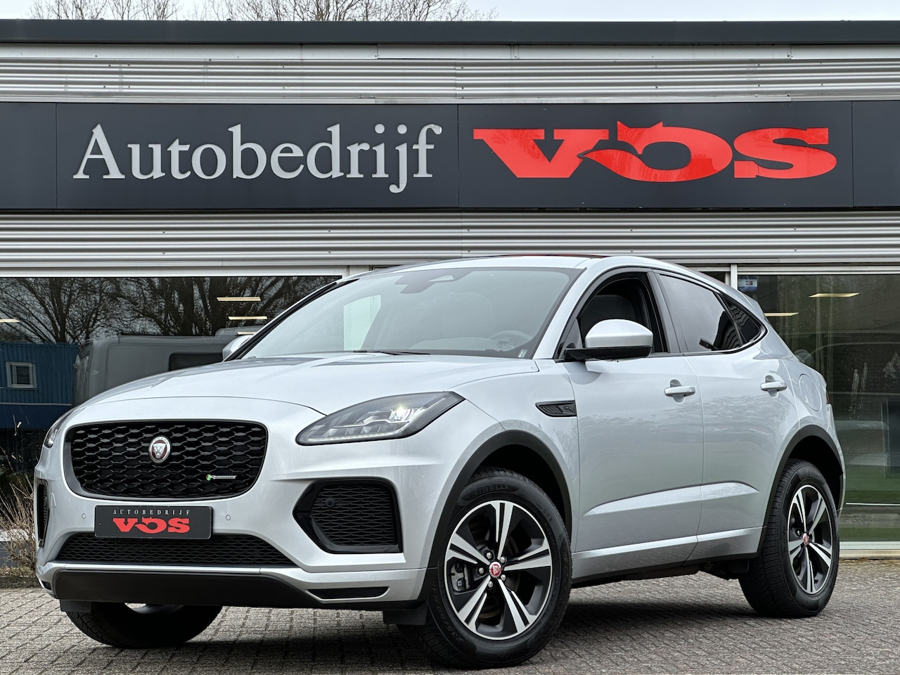 Jaguar E-Pace - 1.5 P300e AWD R-Dynamic HSE | Panodak | ACC | Memory | - AutoWereld.nl