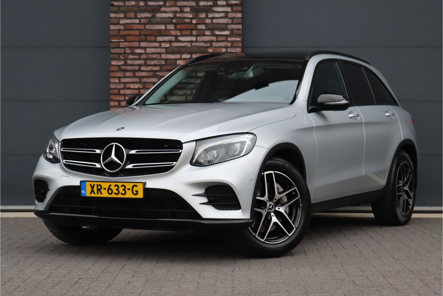 Mercedes-Benz GLC-klasse - 220 d 4-MATIC Aut9, Panoramadak, Camera, Head-up Display, Trekhaak, Burmester, Dodehoekass - AutoWereld.nl