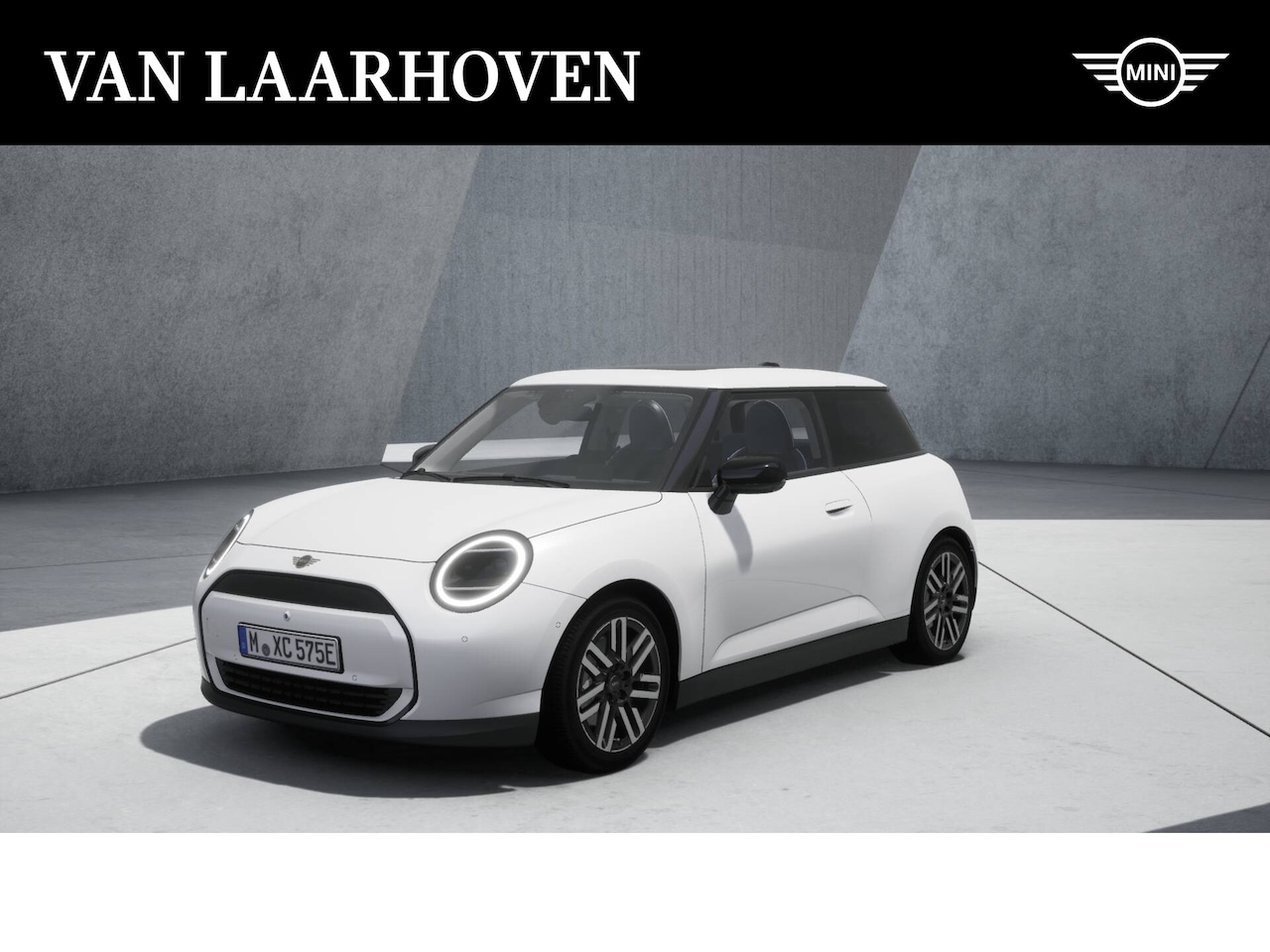 MINI Cooper - Hatchback E Classic 40.7 kWh / Panoramadak / Parking Assistant Plus / Head-Up / Comfort Ac - AutoWereld.nl