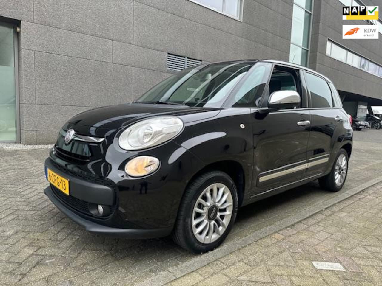 Fiat 500 L - 0.9 TwinAir Lounge CLIMAT BJ 2-2015 APK 6-2024 - AutoWereld.nl