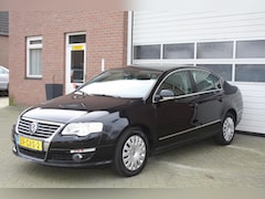 Volkswagen Passat - 1.8 TFSI Comfortline Nederlandse auto, Navigatie, Clima, Zwart Metallic