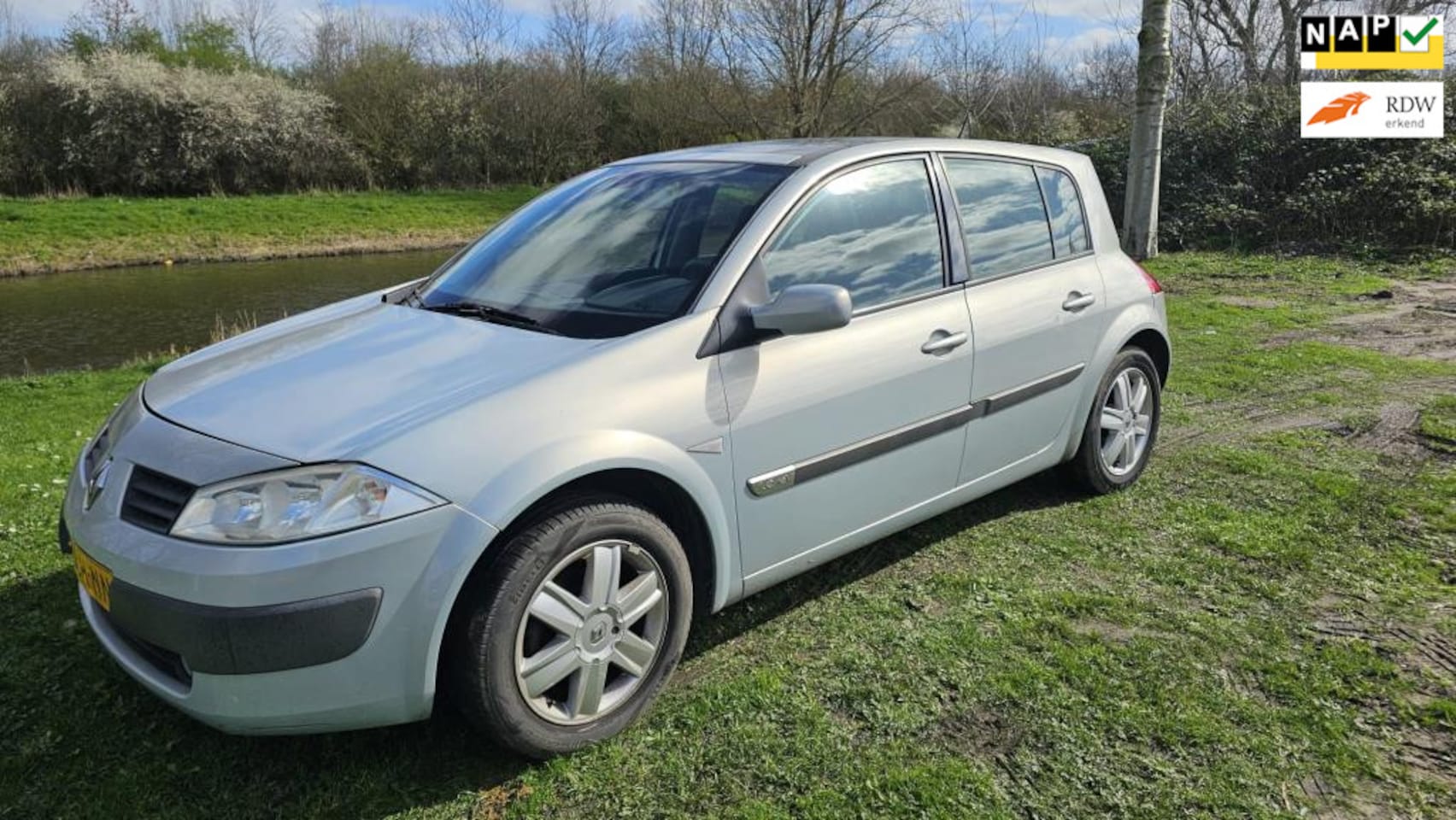 Renault Mégane - 1.6-16V Privilège Luxe 1.6-16V Privilège Luxe - AutoWereld.nl