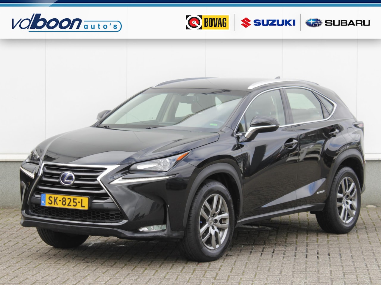 Lexus NX - 300h Business Line Automaat | Navi | Camera | Leder | Clima | Lm-Velgen - AutoWereld.nl