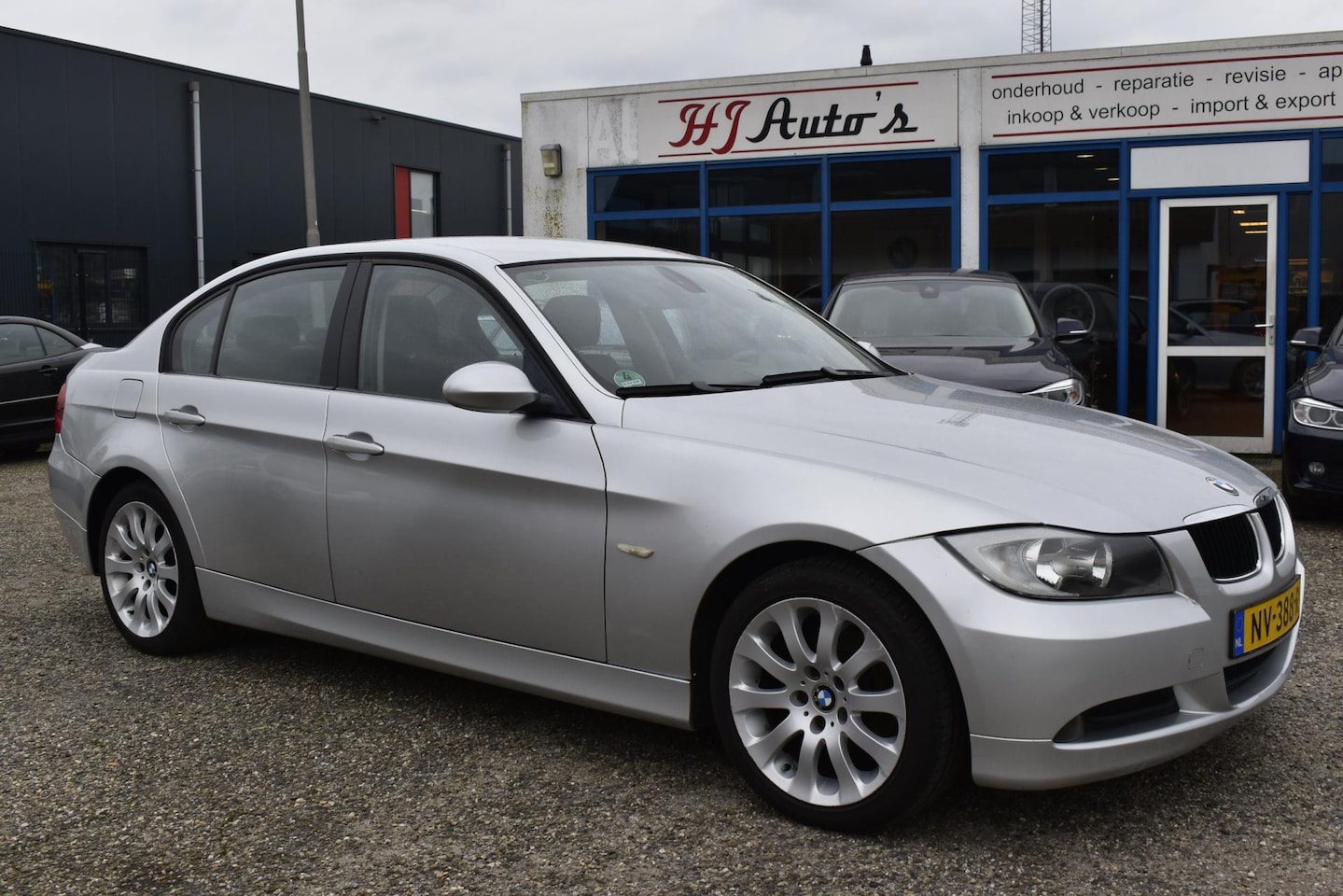 BMW 3-serie - 318i High Executive 318i High Executive - AutoWereld.nl