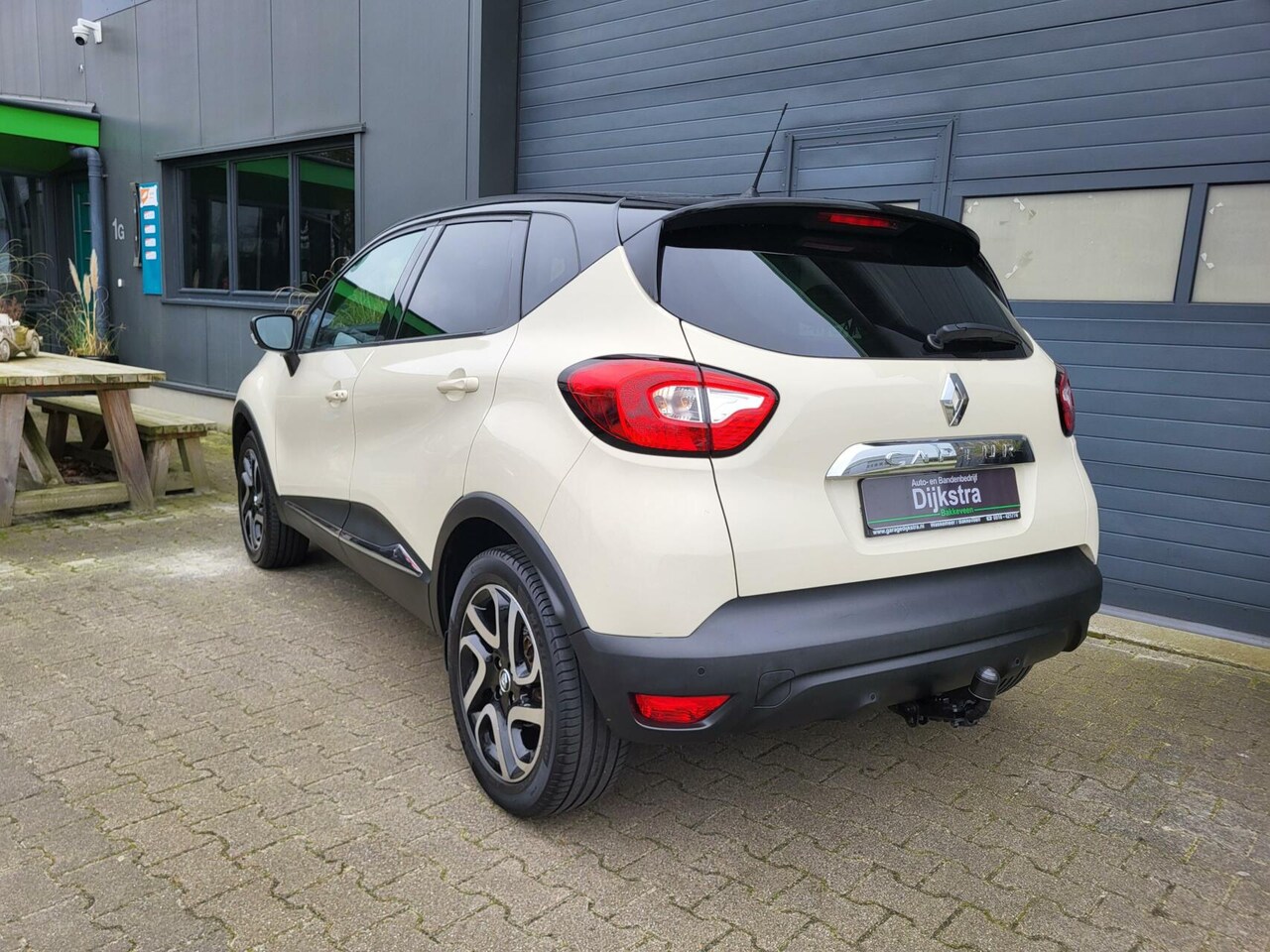 Renault Captur - 0.9 TCe Dynamique Achteruitrijcamera/ private glass/ trekhaak/ navigatie