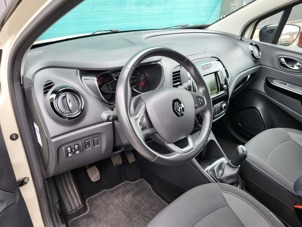 Renault Captur - 0.9 TCe Dynamique Achteruitrijcamera/ private glass/ trekhaak/ navigatie