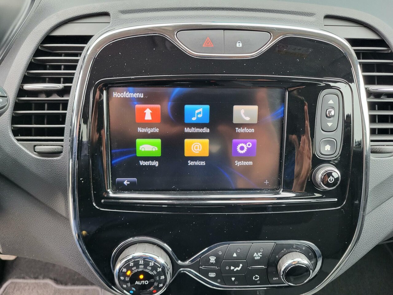 Renault Captur - 0.9 TCe Dynamique Achteruitrijcamera/ private glass/ trekhaak/ navigatie