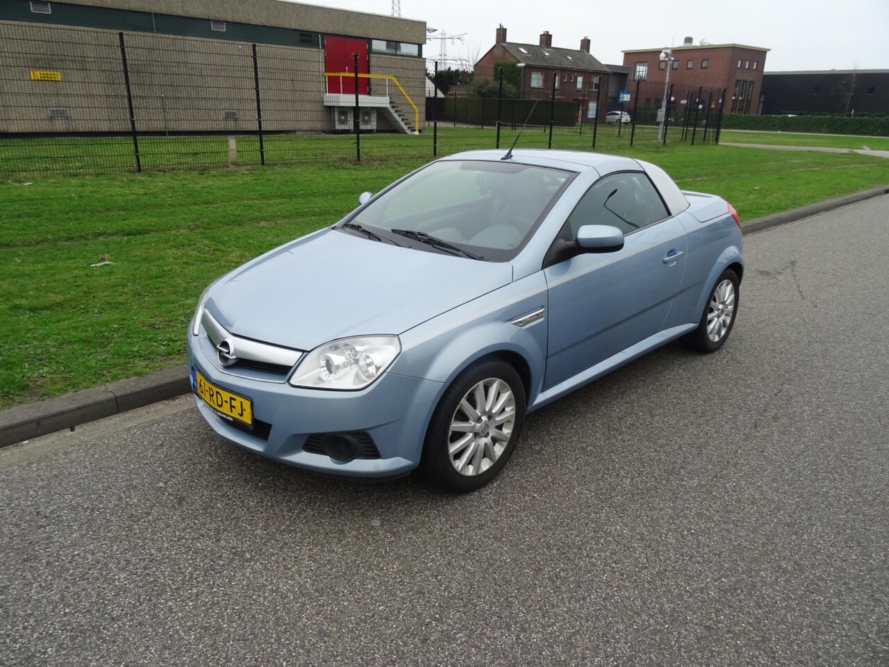 Opel Tigra TwinTop - 1.4-16V Cosmo 1.4-16V Cosmo - AutoWereld.nl