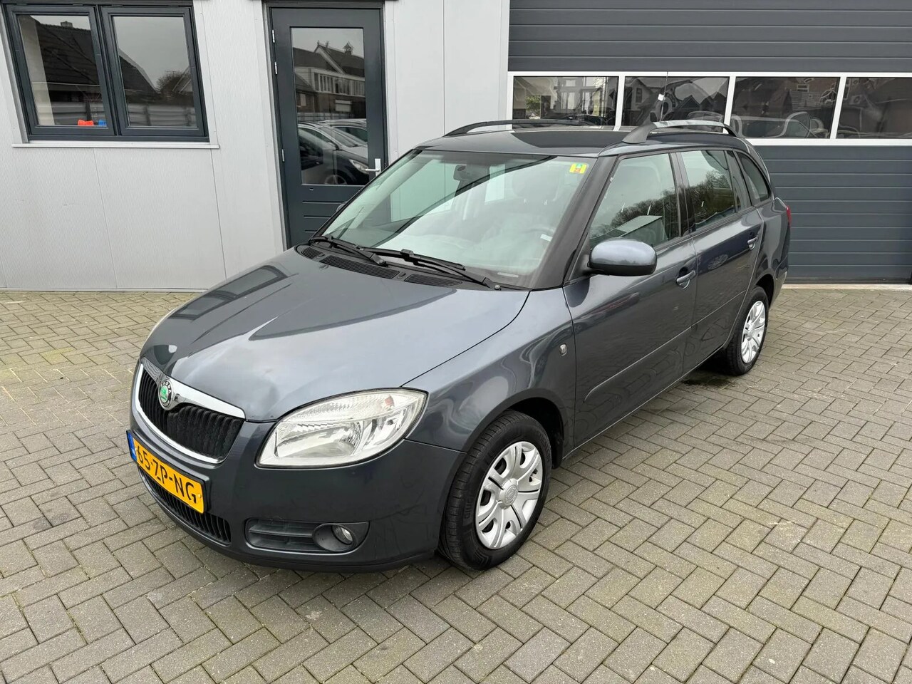 Skoda Fabia Combi - 1.6-16V Ambiente 1.6-16V Ambiente - AutoWereld.nl