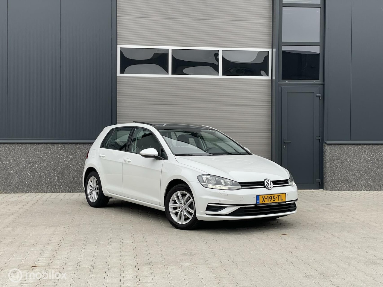 Volkswagen Golf - VII Facelift 1.4 TSI Highline Pano/Navi/PDC - AutoWereld.nl