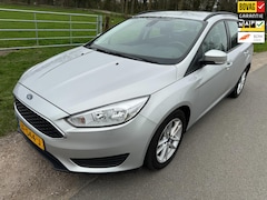 Ford Focus Wagon - 1.0 Trend keurig onderhouden met navigatie