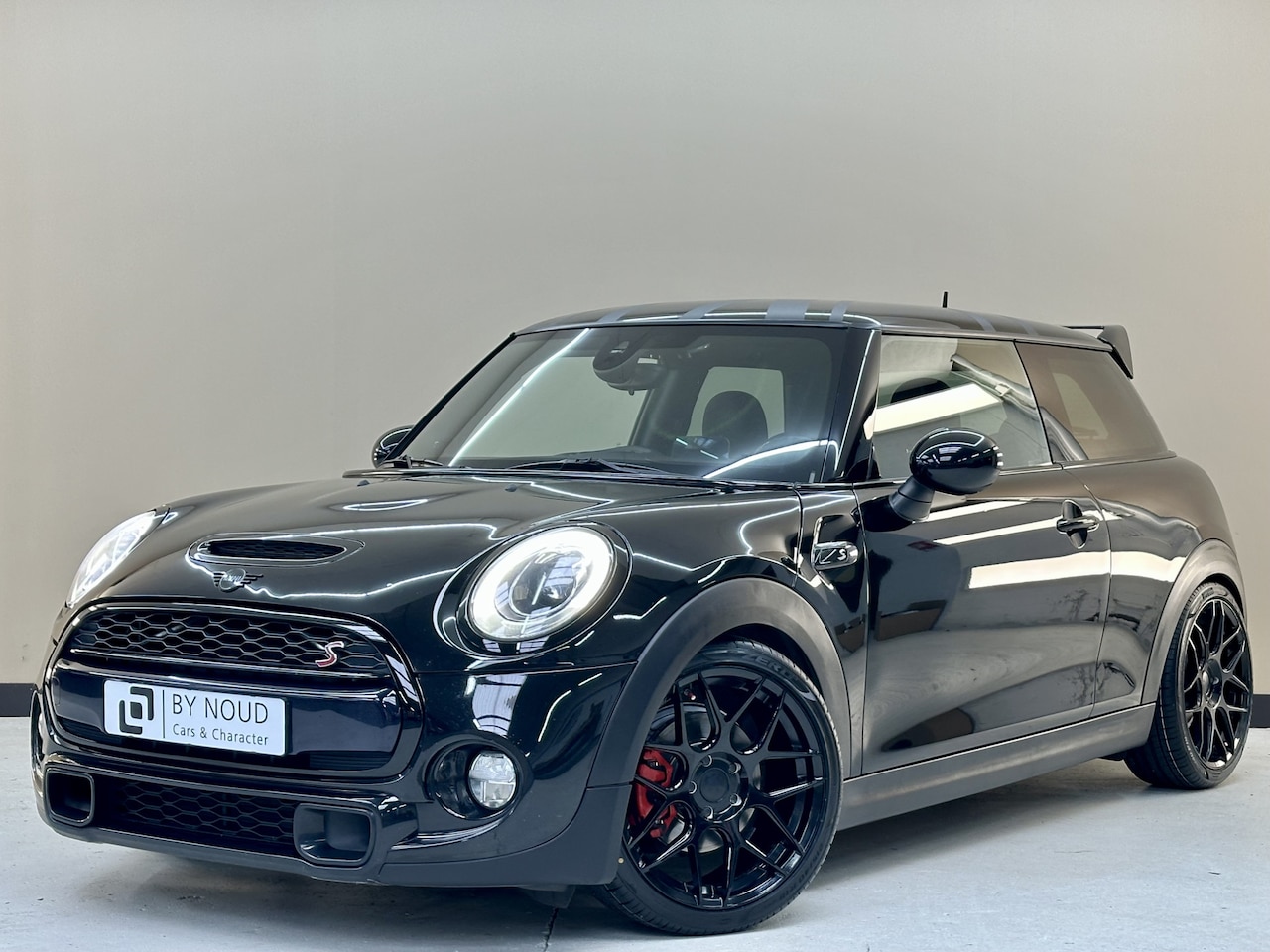 MINI Cooper S - 2.0 Chili Serious Business JCW PRO uitlaat, Moshammer spoiler / diffuser, Union Jack dak, - AutoWereld.nl