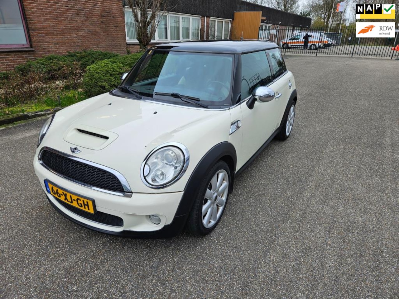 MINI Cooper S - 1.6 Chili Airco Boekjes Nap Motor Gereviseerd - AutoWereld.nl