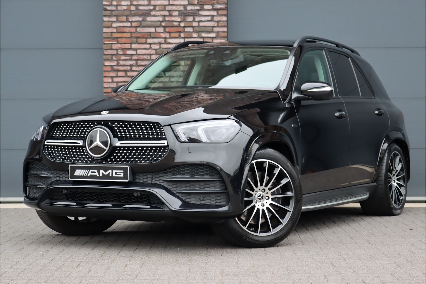 Mercedes-Benz GLE-Klasse - 350 de 4-MATIC AMG Line Aut9, Luchtvering, Panoramadak, Distronic+, Memory, Burmester, Key - AutoWereld.nl