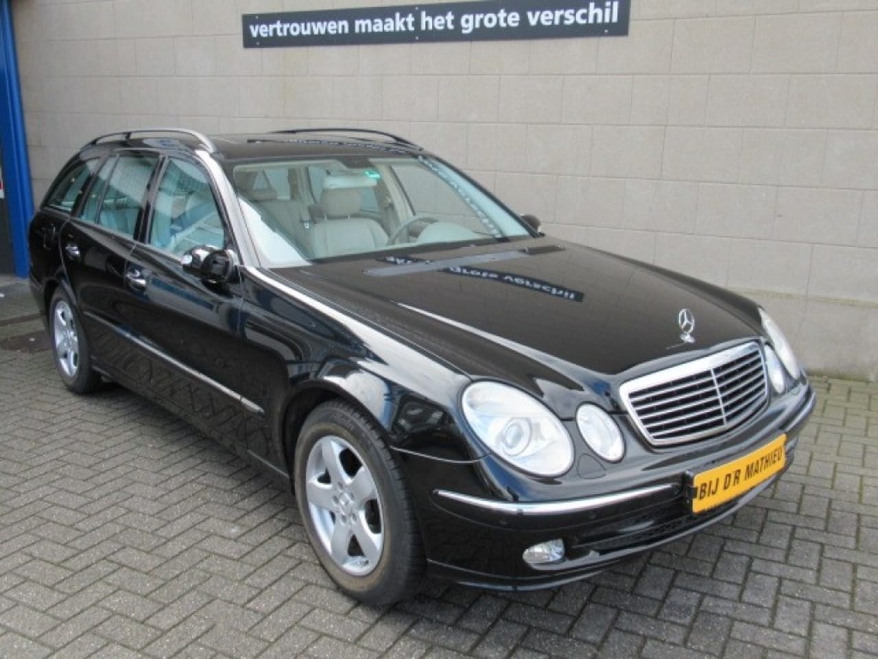 Mercedes-Benz E-klasse - E 200   4 cyl.   Avantgarde Automaat - AutoWereld.nl