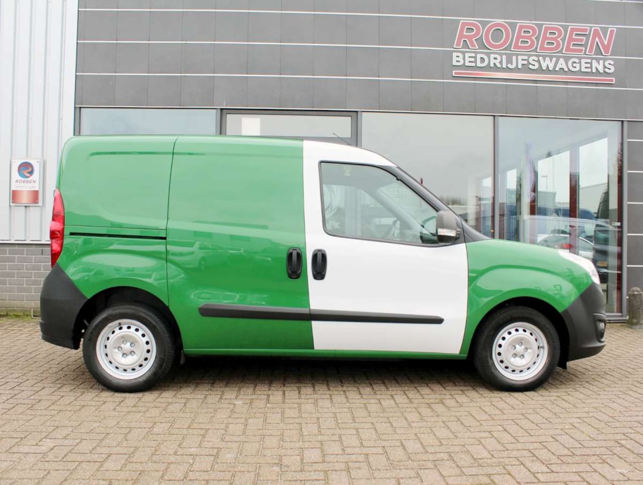 Opel Combo - 1.3 CDTi L1H1 Airco/Cruise/Trekhaak - AutoWereld.nl