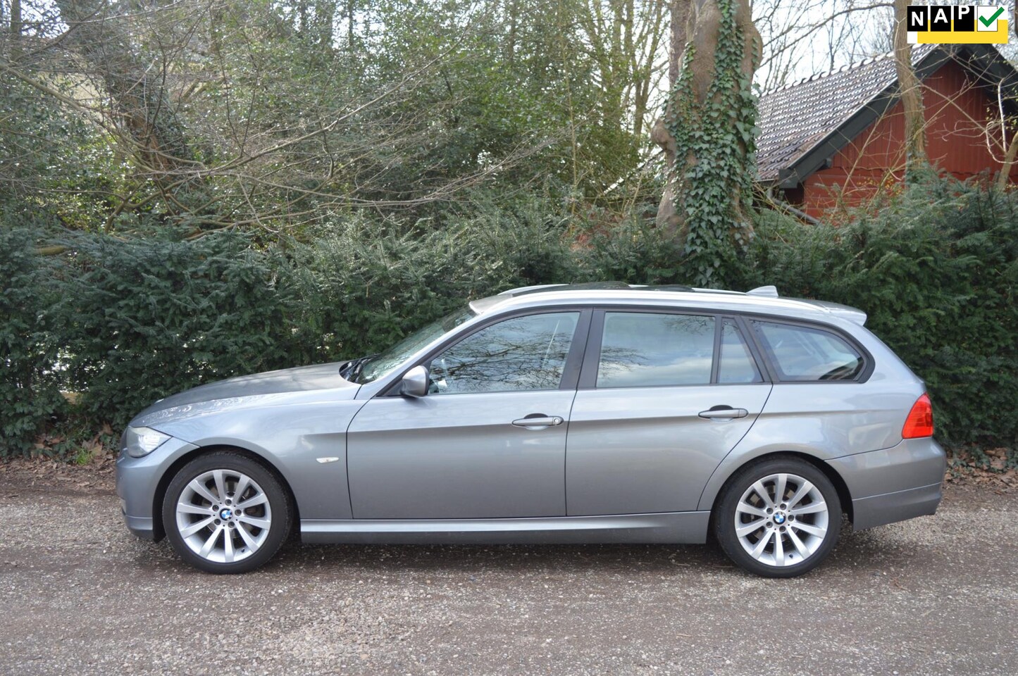 BMW 3-serie Touring - 318i panoramadak/navi/dealer onderh - AutoWereld.nl