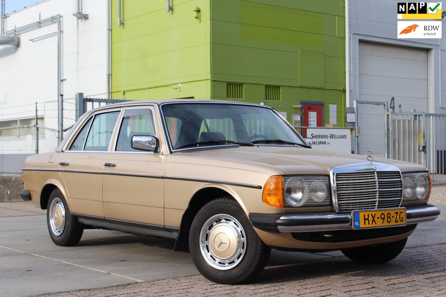 Mercedes-Benz 200-280 (W123) - (W123) 200 D NL AUTO NAP IN TOP STAAT BJ 1982 - AutoWereld.nl