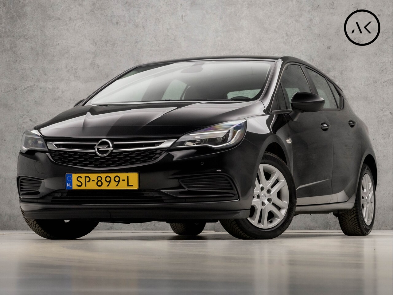 Opel Astra 1.0 Online Edition (APPLE CARPLAY, GROOT NAVI, PARKEERSENSOREN, SPORTSTOELEN, LM
