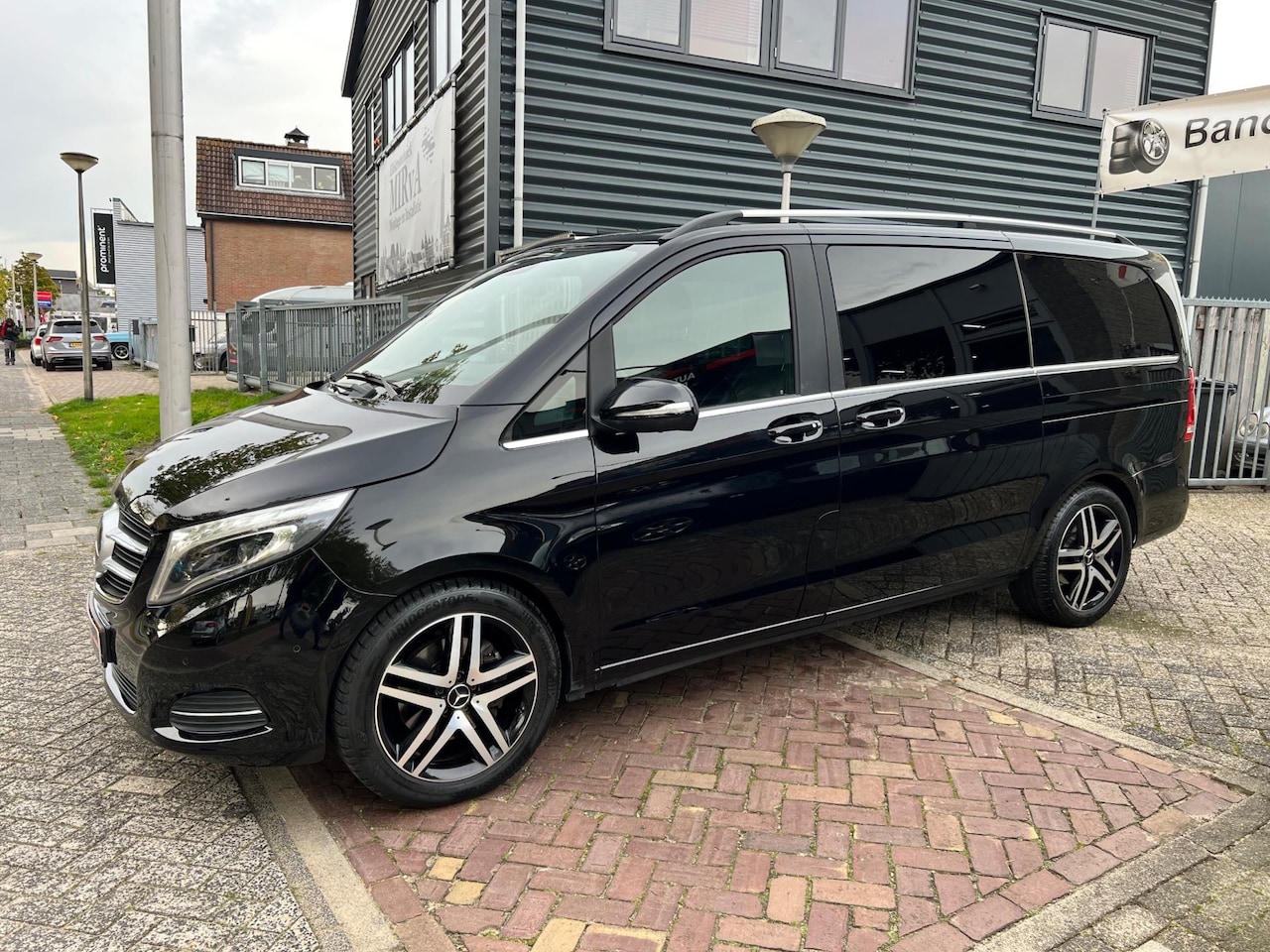 Mercedes-Benz V-klasse - 250 BlueTEC Lang Avantgarde Rolstoel Auto Grijskenteken - AutoWereld.nl