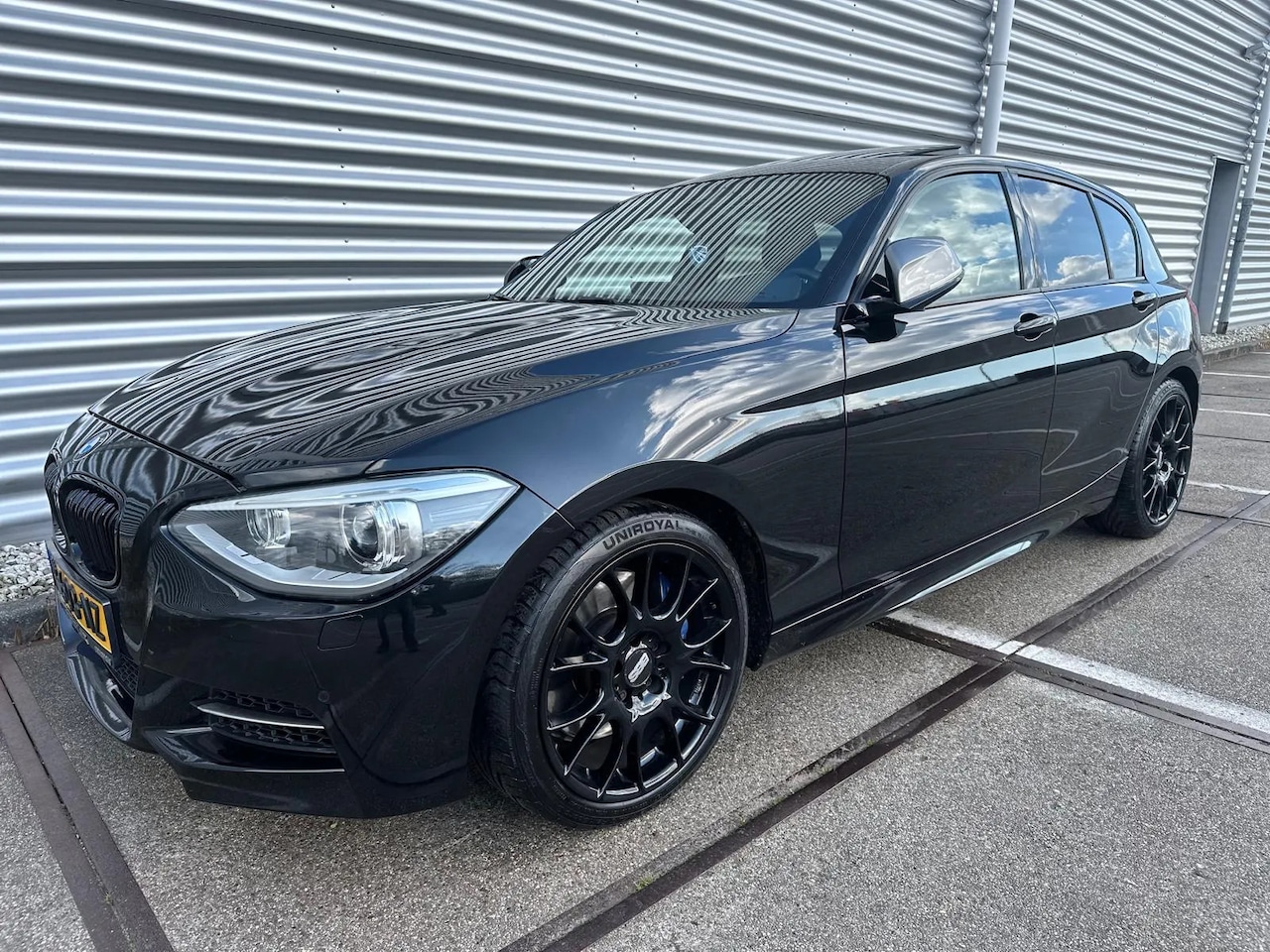 BMW 1-serie - M135i xDrive M135i XDRIVE - AutoWereld.nl