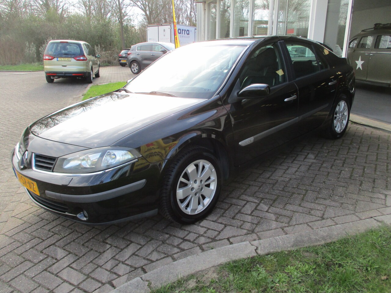 Renault Laguna - 2.0-16V Tech Line Nette Auto! - AutoWereld.nl