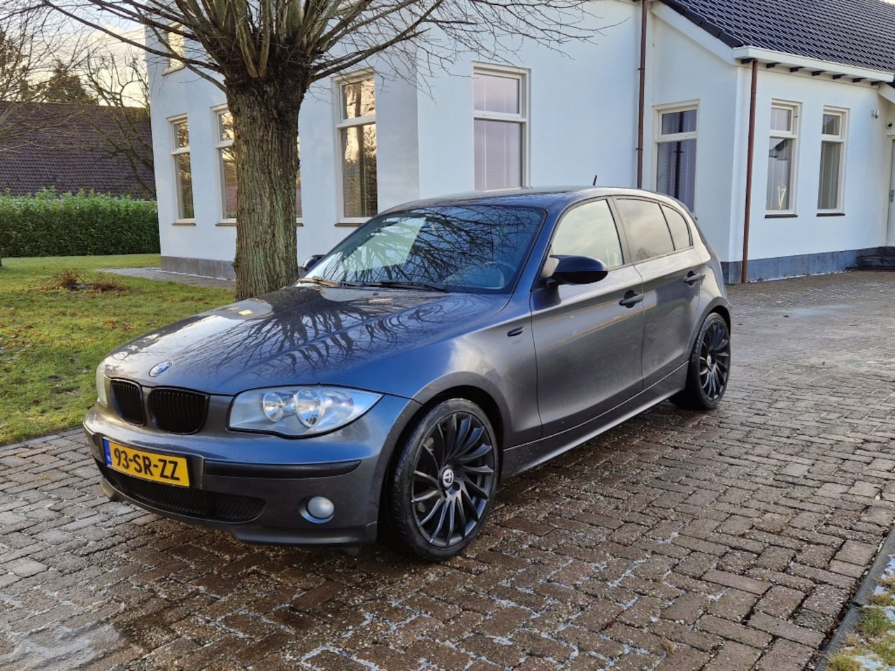 BMW 1-serie - 116i 116i - AutoWereld.nl