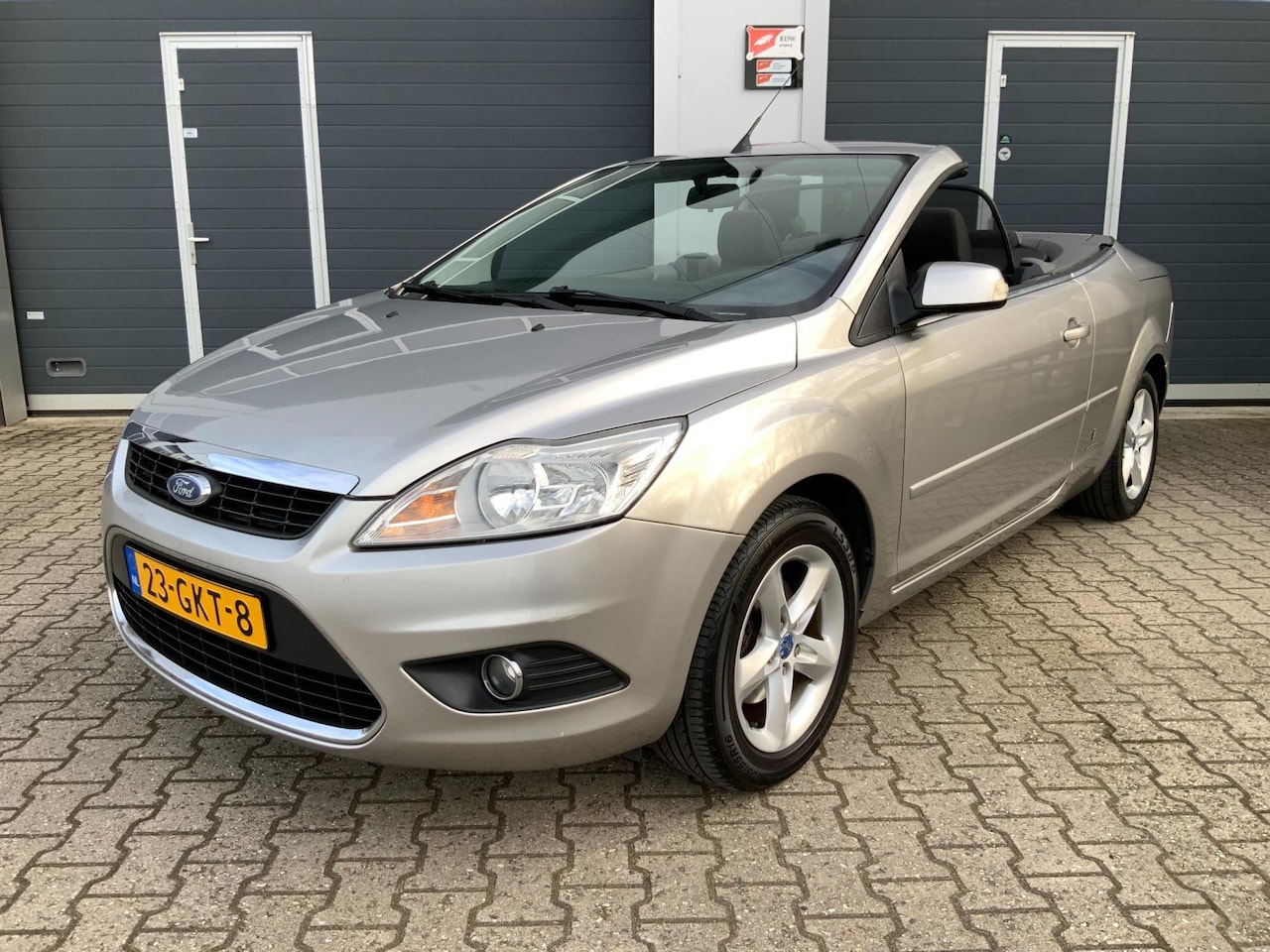 Ford Focus Coupé-Cabriolet - 1.6 Navi. Stoelverw. - AutoWereld.nl