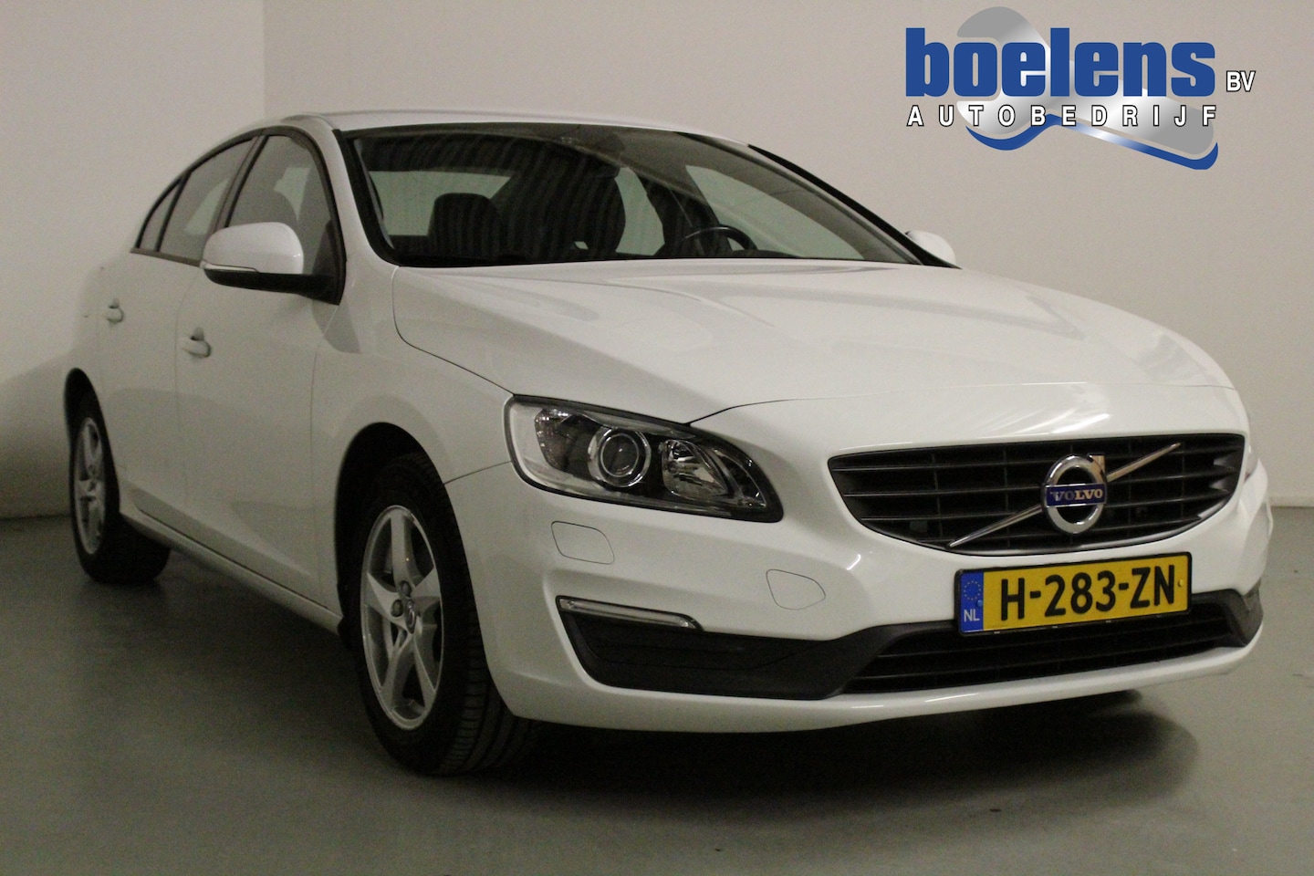 Volvo S60 - 1.5 T3 Polar | BJ:2018 | XENON | STOEL+STUUR/VERW | AB/VERW | TRHAAK | PDC-A | NAVI | - AutoWereld.nl