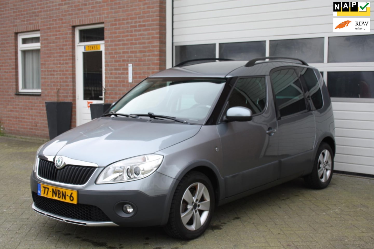 Skoda Roomster - 1.2 TSI Ambition.airco.cruise control.trekhaak. - AutoWereld.nl